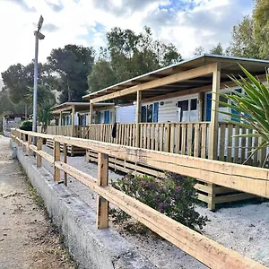Karavomilos Campsite